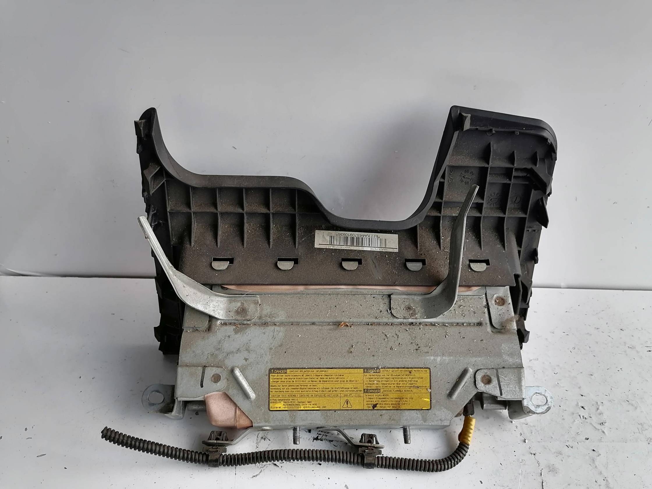 Dispositivo airbag protezione gambe